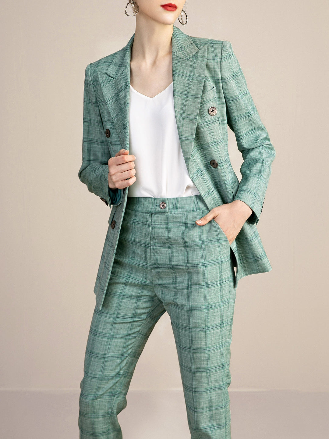 solovedress Green 2 Piece Double Breasted Peak Lapel Slim Fit Plaid Women Suit